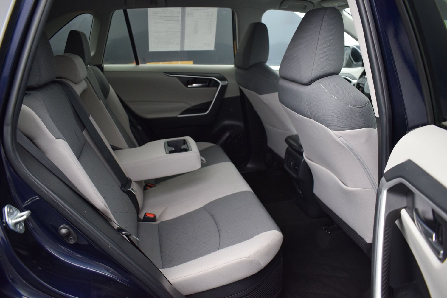Used 2022 Toyota RAV4 XLE AWD/4WD image 11