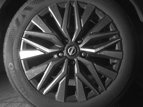 Used 2025 Nissan Altima 2.5 SV image 15