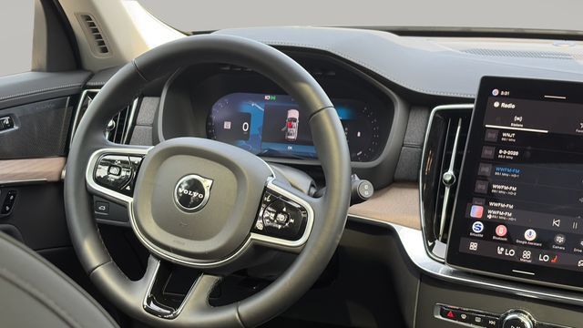 Certified 2026 Volvo XC90 B6 Plus AWD/4WD image 17