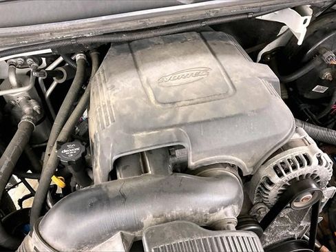 Used 2013 Chevrolet Suburban LTZ image 30