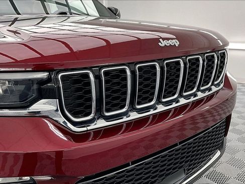 Used 2024 Jeep Grand Cherokee Limited AWD/4WD image 28