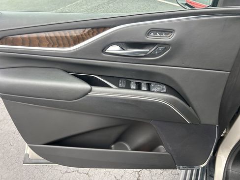 Used 2024 Cadillac Escalade Sport Platinum w/ LPO, ONYX Package image 16