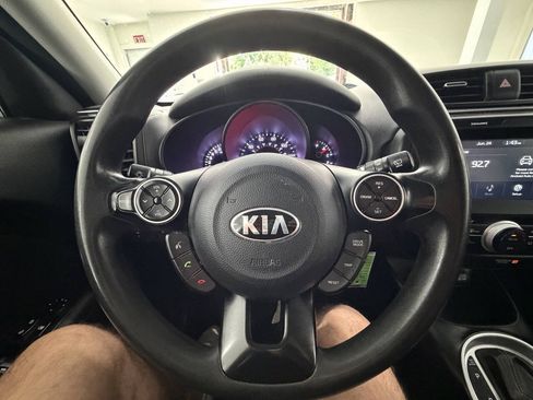 Used 2019 Kia Soul + FWD image 23
