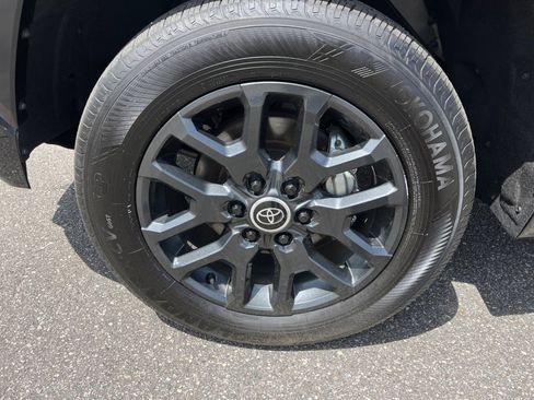 Certified 2024 Toyota Tundra Platinum AWD/4WD image 27