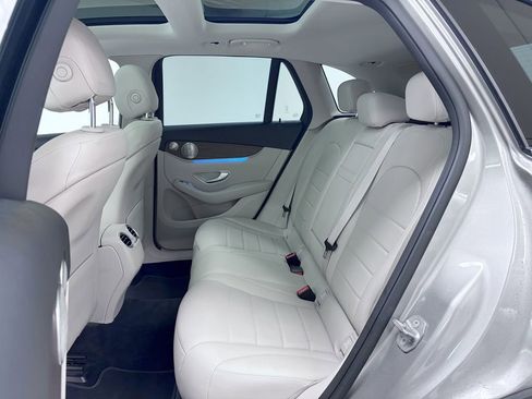 Used 2021 Mercedes-Benz GLC 300 4MATIC image 14