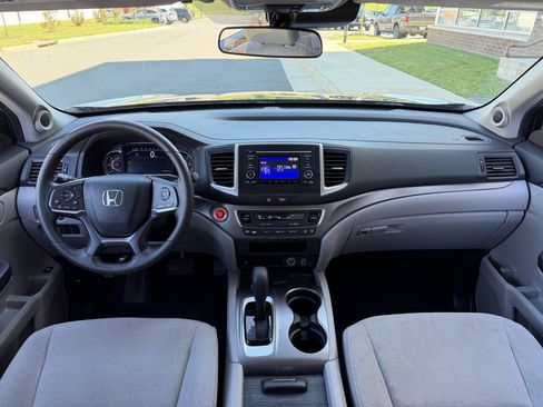 Used 2019 Honda Pilot LX image 15