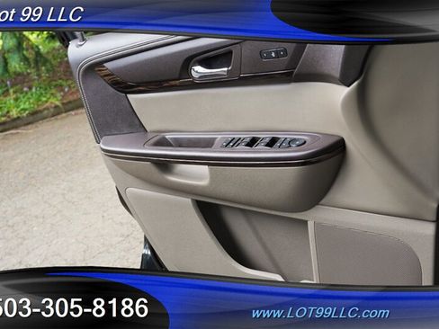 Used 2015 GMC Acadia Denali AWD/4WD image 30