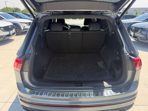 Used 2022 Volkswagen Tiguan SE R-Line AWD/4WD image 14