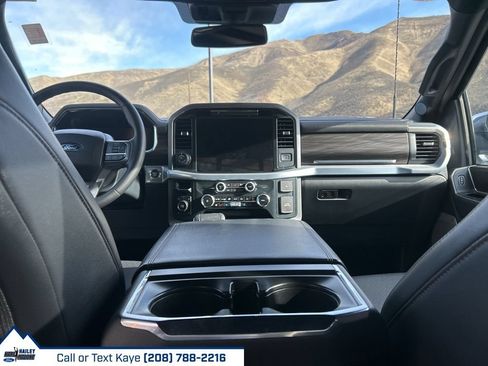 Used 2025 Ford F150 Lariat AWD/4WD image 17