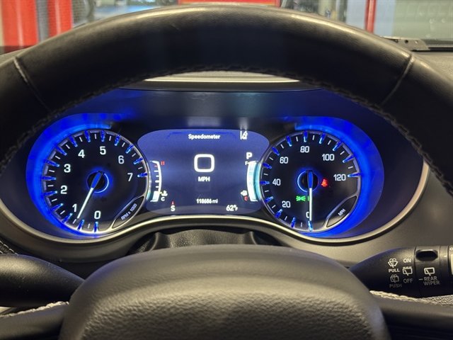Used 2022 Chrysler Pacifica Touring AWD/4WD image 29