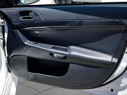 Used 2017 Mitsubishi Lancer ES FWD image 25