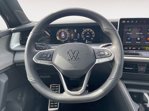 New 2026 Volkswagen Tiguan SE R-Line AWD/4WD image 12