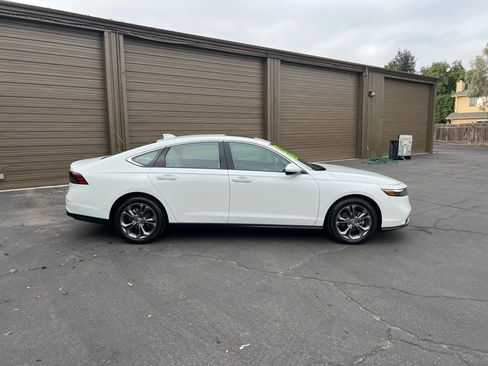 Used 2023 Honda Accord EX image 7