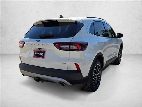 New 2026 Ford Escape SE w/ Class II Trailer Tow Package image 8