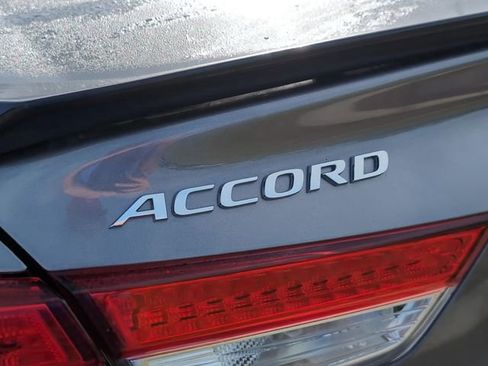 Used 2021 Honda Accord Touring image 5