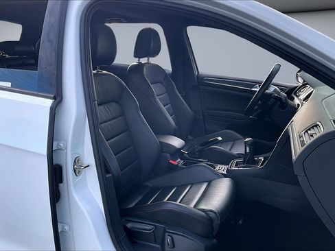 Used 2020 Volkswagen GTI SE image 27