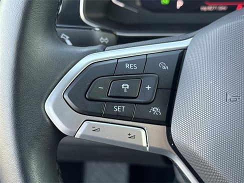 Used 2025 Volkswagen Jetta SEL image 8