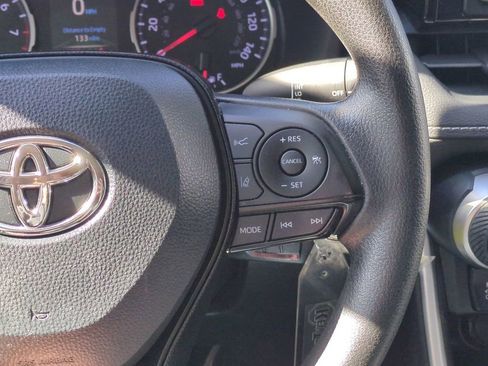 Used 2020 Toyota RAV4 LE image 23