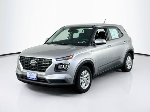 Used 2023 Hyundai Venue SE w/ Cargo Package FWD image 1