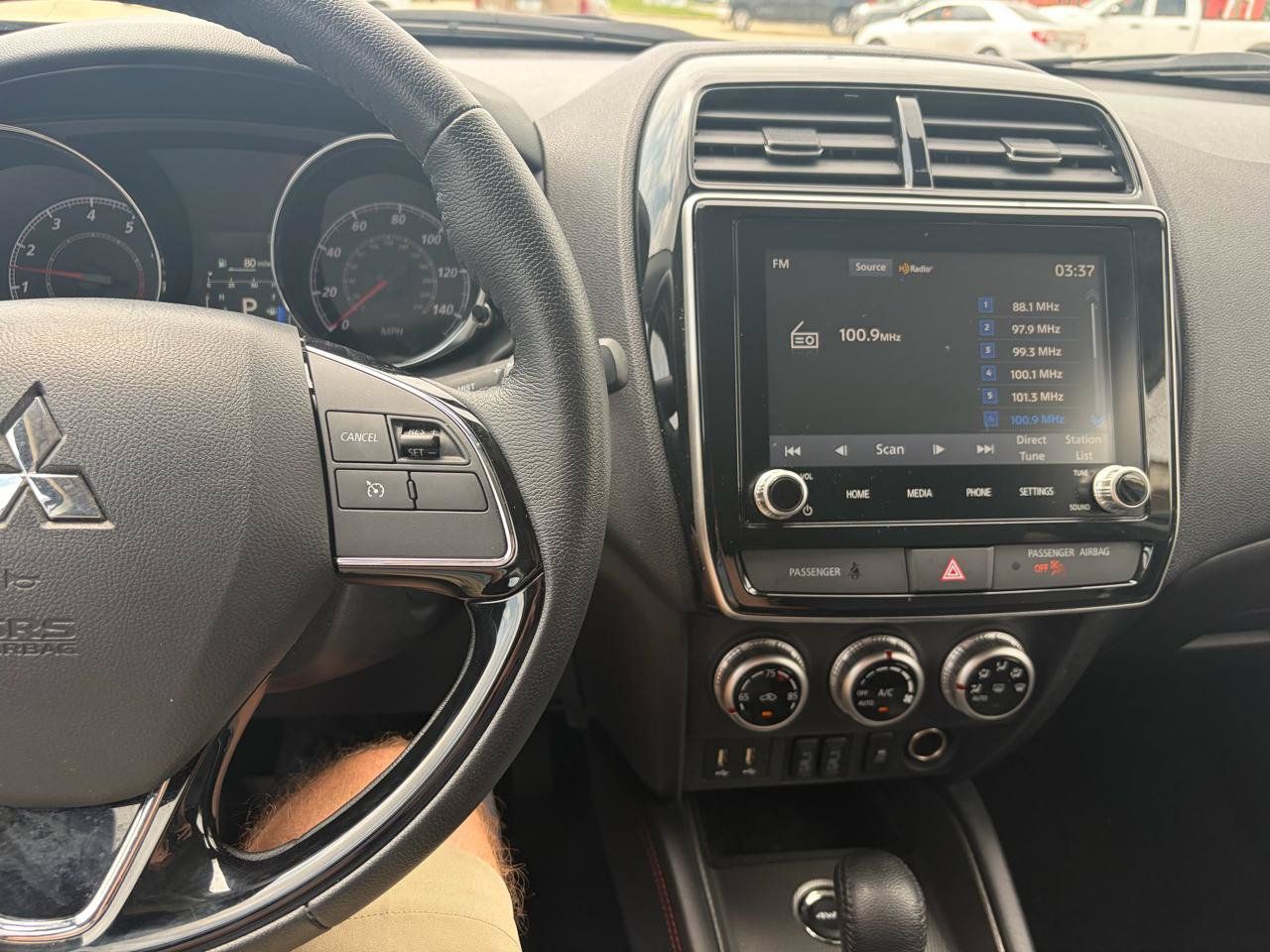 Used 2024 Mitsubishi Outlander Sport SE AWD/4WD image 13