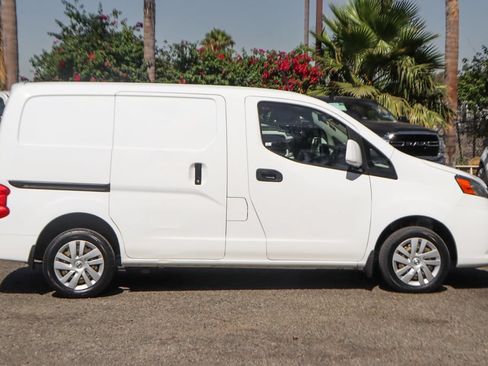 Used 2018 Nissan NV200 SV w/ Navigation Package FWD image 13