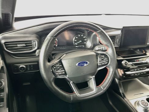 Used 2022 Ford Explorer ST-Line AWD/4WD image 18