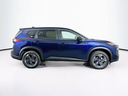Used 2025 Nissan Rogue SV AWD/4WD image 10