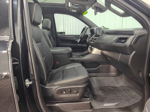 Used 2023 GMC Yukon XL SLT w/ SLT Premium Package AWD/4WD image 29