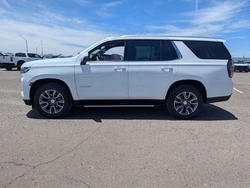 Used 2022 Chevrolet Tahoe LT w/ Luxury Package RWD image 2