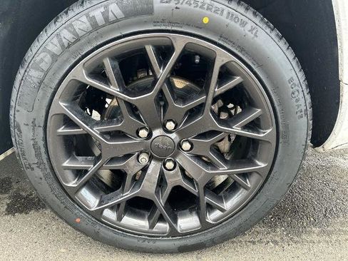 Used 2024 Jeep Grand Cherokee L Summit image 14