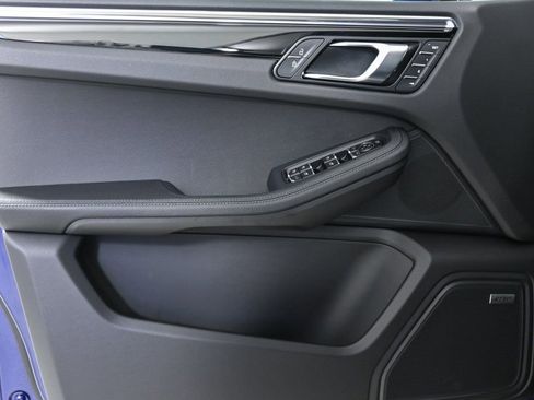 New 2026 Porsche Macan image 6