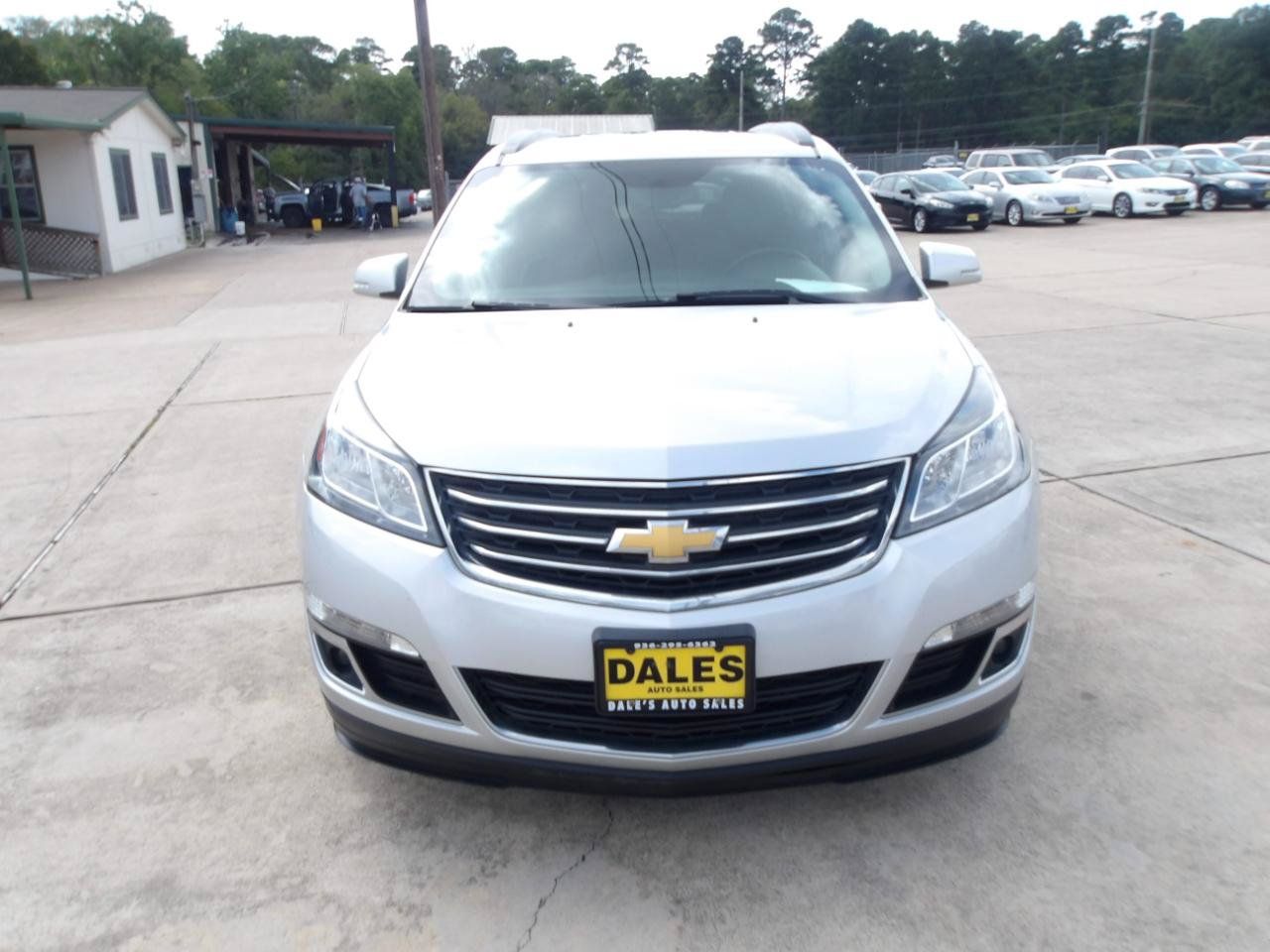 Used 2017 Chevrolet Traverse LT FWD image 3