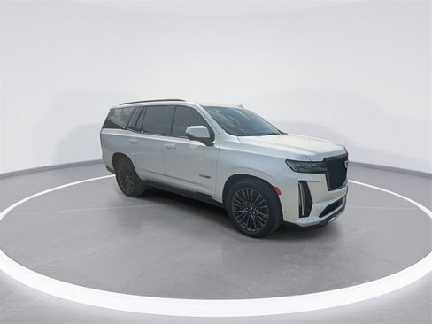 Used 2023 Cadillac Escalade V w/ Heavy-Duty Trailer Package image 2