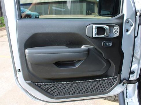 Certified 2024 Jeep Gladiator Sport image 23