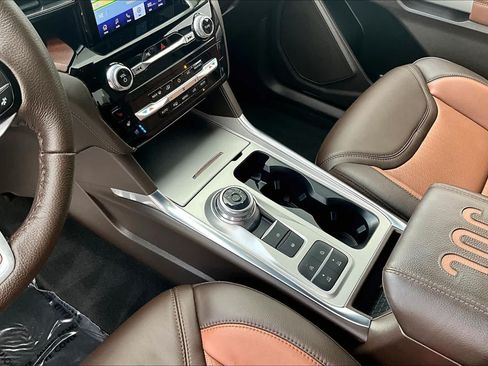 Used 2023 Ford Explorer King Ranch w/ Technology Package RWD image 15