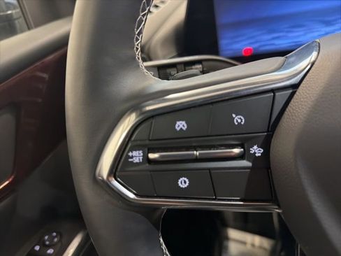 Used 2025 Chevrolet Traverse Z71 image 34