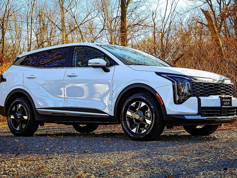 Certified 2026 Kia Sportage LX w/ LX Convenience Package image 18