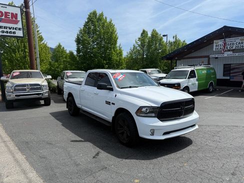 Used 2018 RAM 1500 Sport w/ Sport Premium Group AWD/4WD image 7
