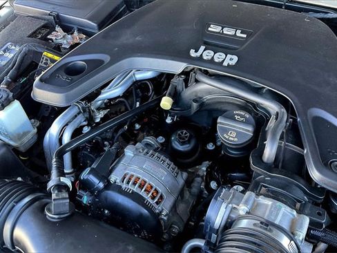 Used 2020 Jeep Gladiator Sport w/ Quick Order Package 24S image 35