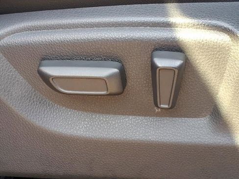 Used 2023 Mitsubishi Eclipse Cross SEL image 13