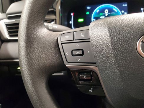 Certified 2025 Toyota Camry LE image 21