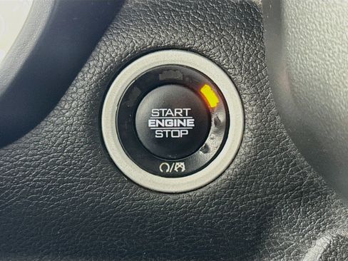 Used 2021 RAM 1500 Big Horn RWD image 19