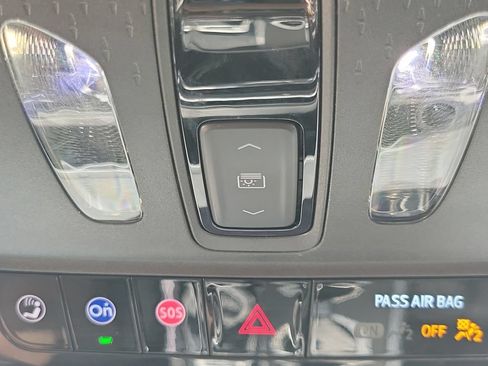 Used 2023 Cadillac Lyriq AWD image 32