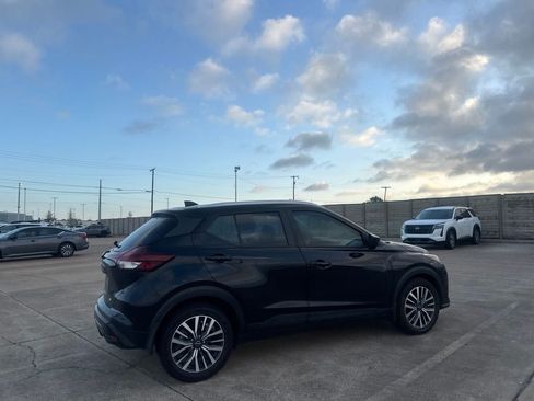 Used 2023 Nissan Kicks SV FWD image 23