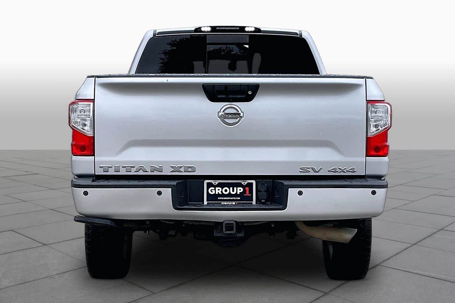 Used 2018 Nissan Titan SV w/ SV Convenience Package AWD/4WD image 5