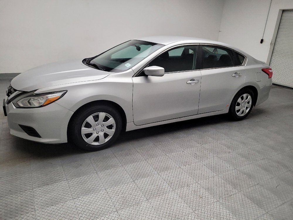 Used 2016 Nissan Altima 2.5 S w/ Power Driver Seat Package FWD image 2