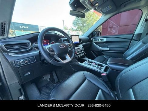 Used 2021 Ford Explorer XLT w/ Equipment Group 202A image 22