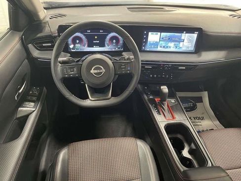 Used 2025 Nissan Kicks SR image 11