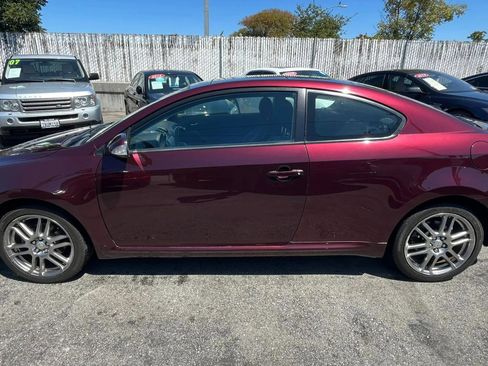 Used 2006 Scion tC Hatchback Coupe 2D image 4