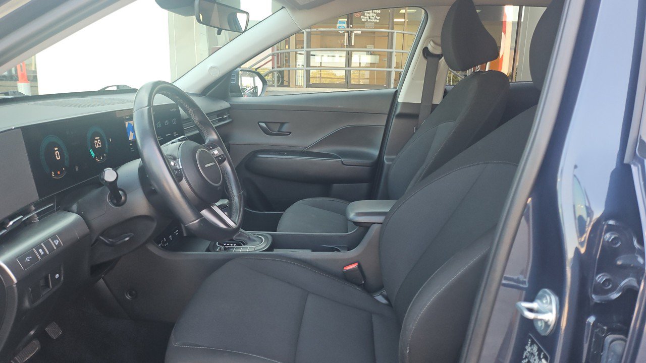 Used 2025 Hyundai Kona SEL AWD/4WD image 10